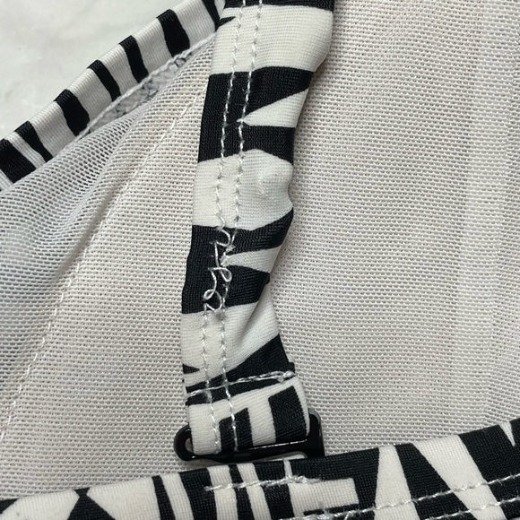 Torrid 0 geo print one piece swimsuit black and white - Picture 7 of 9